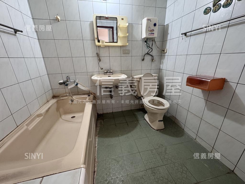 白金漢宮臻品房屋室內格局與周邊環境