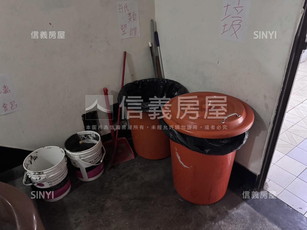 白金漢宮臻品房屋室內格局與周邊環境