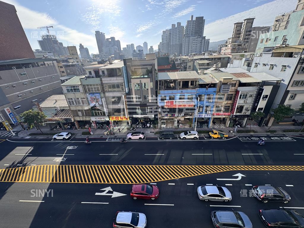 白金漢宮臻品房屋室內格局與周邊環境