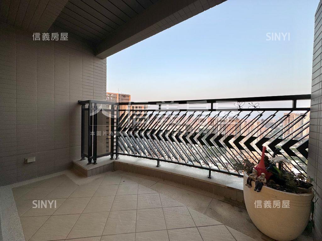 君臨天廈！七期視野雙平車房屋室內格局與周邊環境