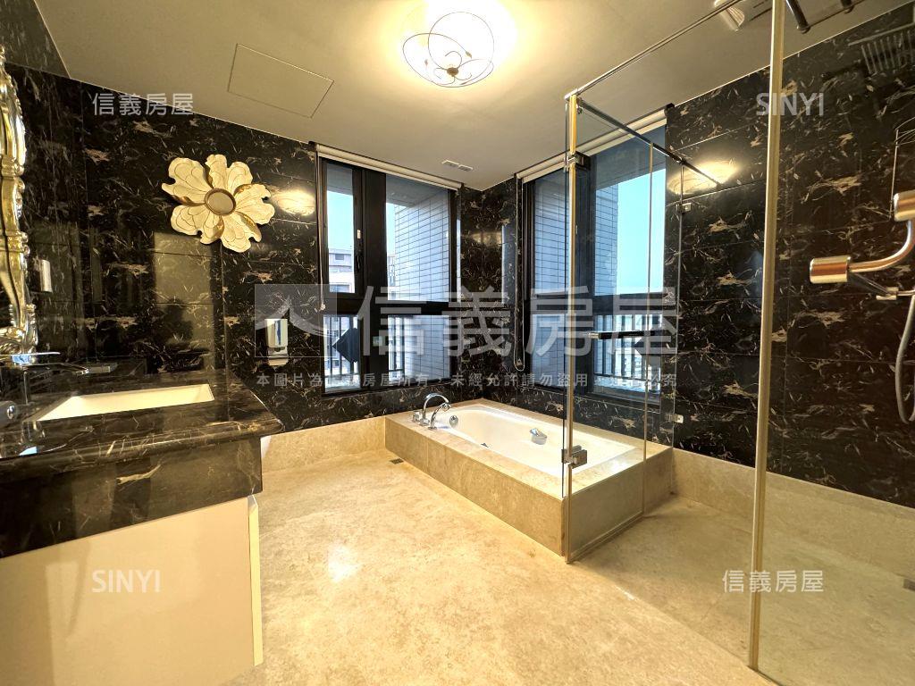 君臨天廈！七期視野雙平車房屋室內格局與周邊環境