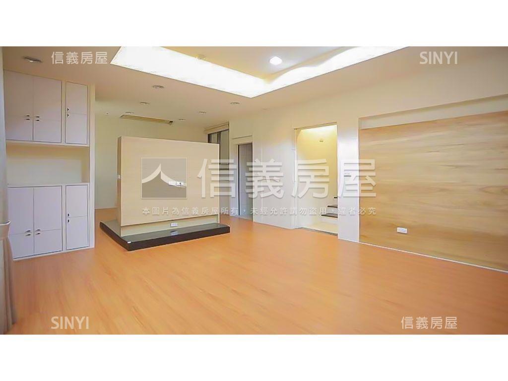 專任１１期震後大面寬別墅房屋室內格局與周邊環境