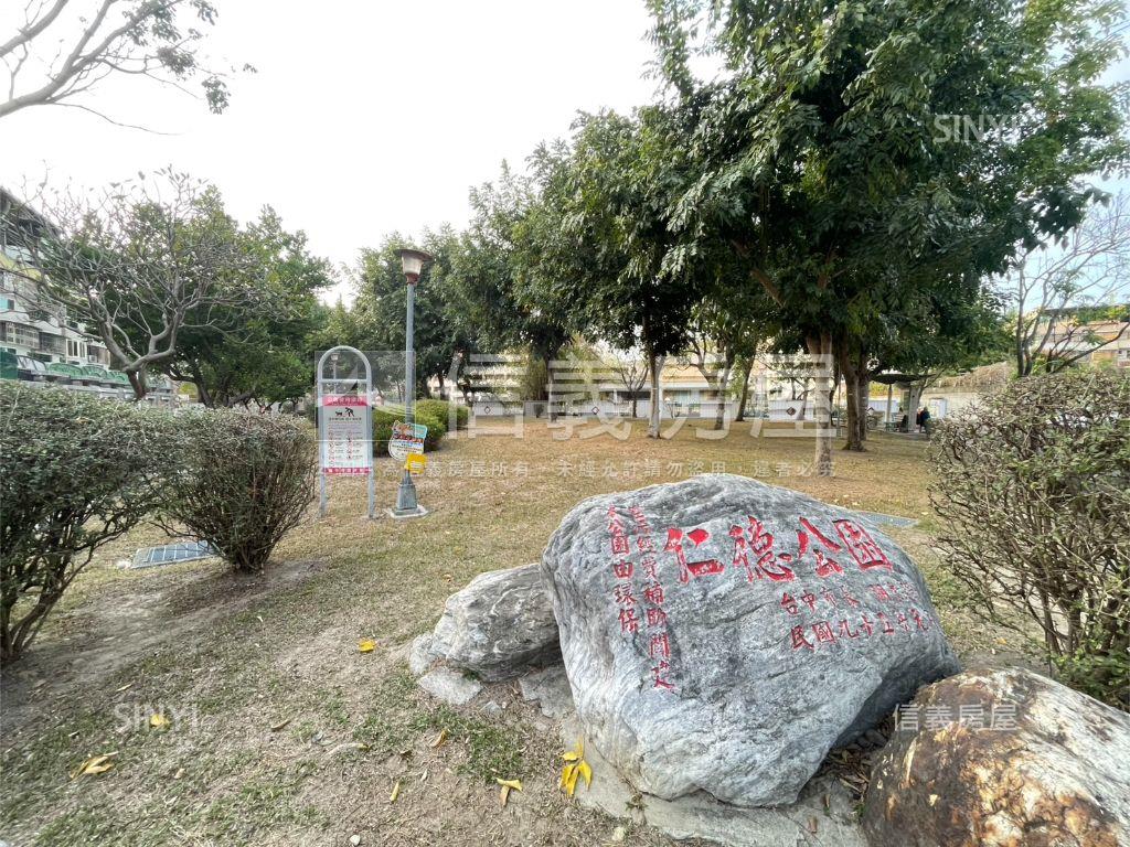 專任１１期震後大面寬別墅房屋室內格局與周邊環境