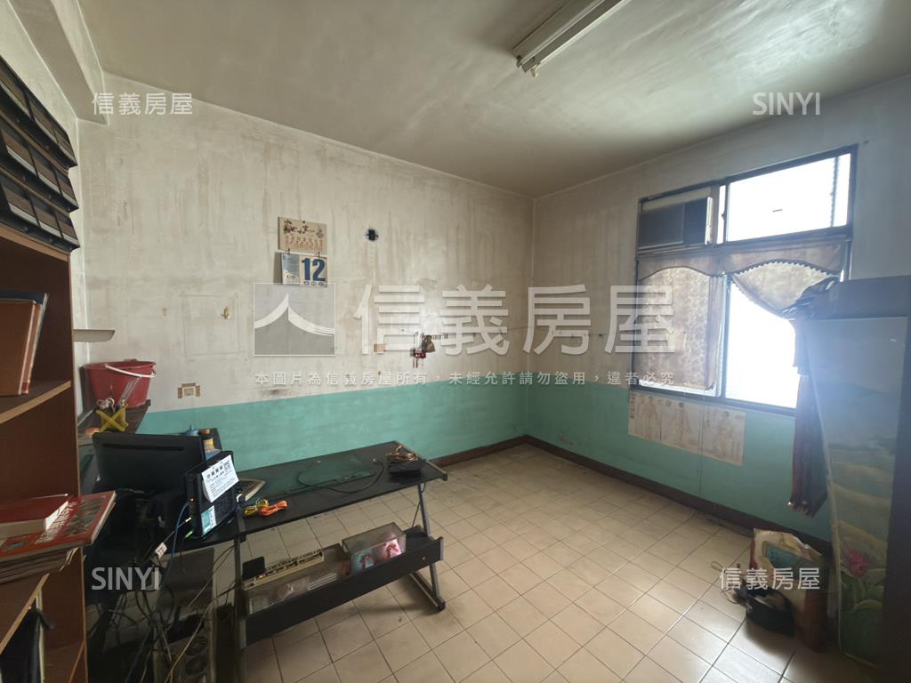 崇德路正路面熱鬧金店住房屋室內格局與周邊環境