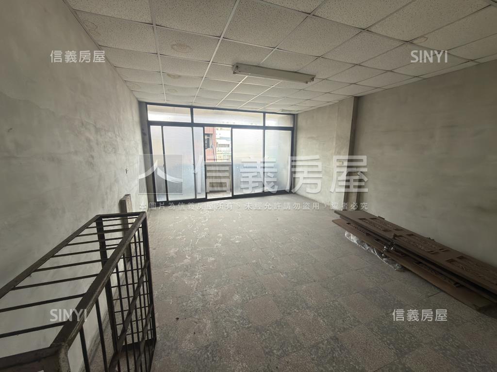 崇德路正路面熱鬧金店住房屋室內格局與周邊環境