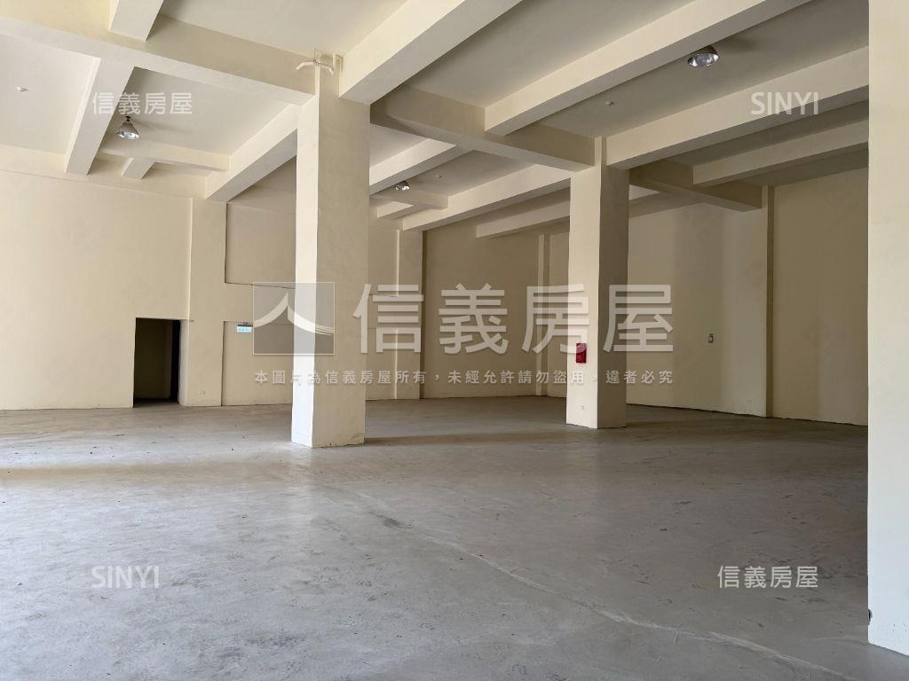 龜山近省道全新挑高廠房１房屋室內格局與周邊環境