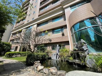 華揚天下四房車位