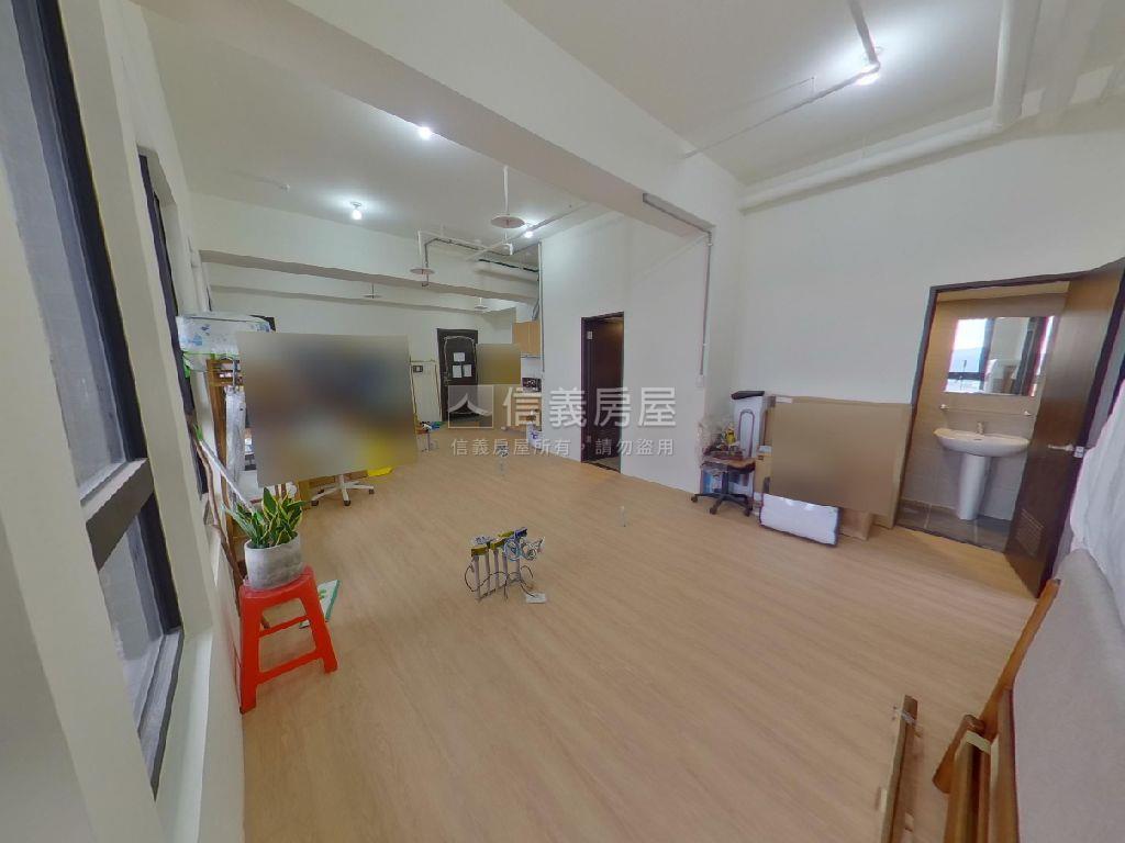天際ＳＫＹ高樓河景＋車位房屋室內格局與周邊環境