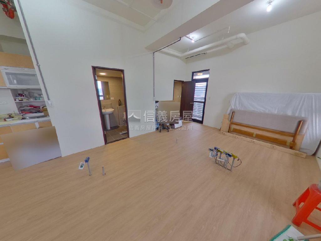 天際ＳＫＹ高樓河景＋車位房屋室內格局與周邊環境