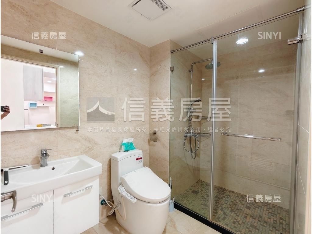 博愛香榭高樓２房車位房屋室內格局與周邊環境