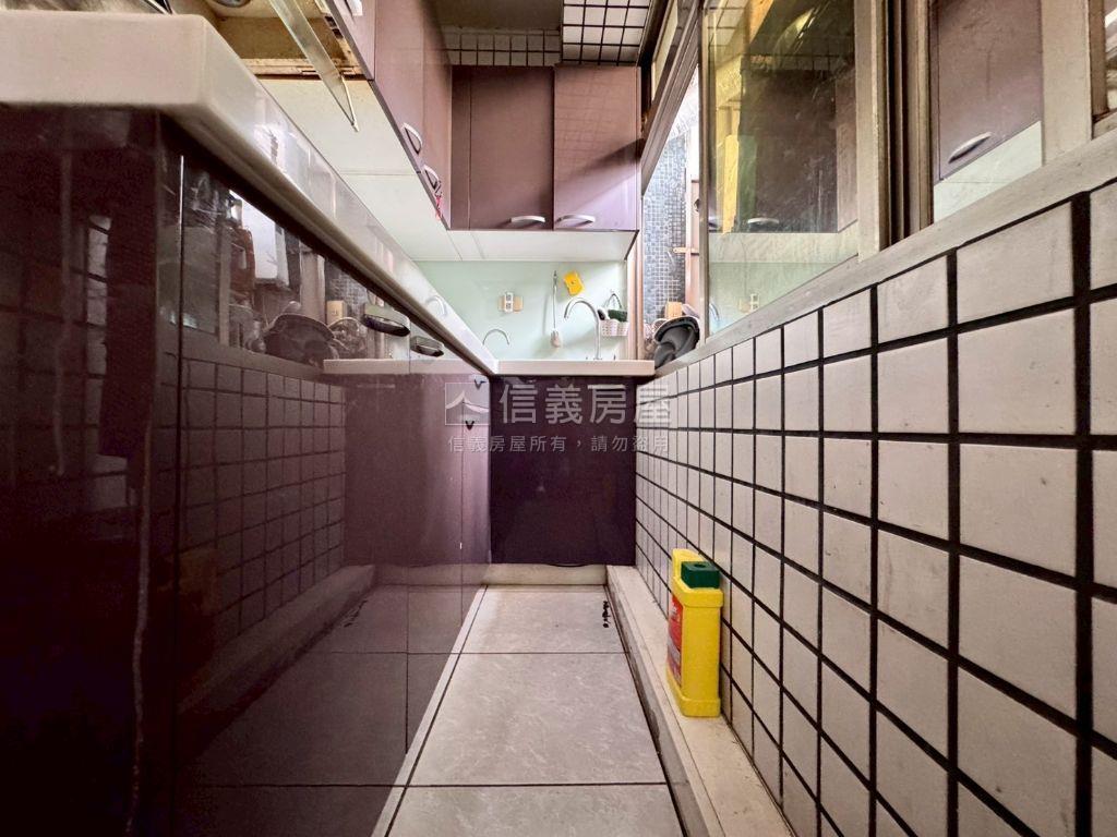 中美街電梯三房房屋室內格局與周邊環境