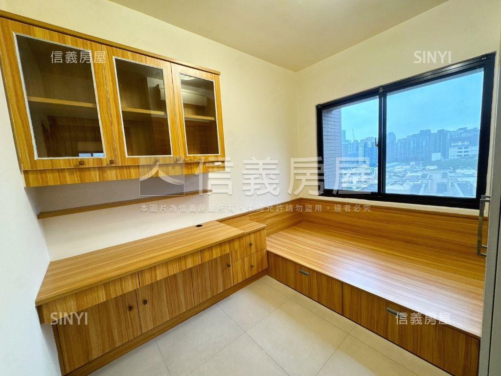 未來家稀有邊間裝潢三房房屋室內格局與周邊環境