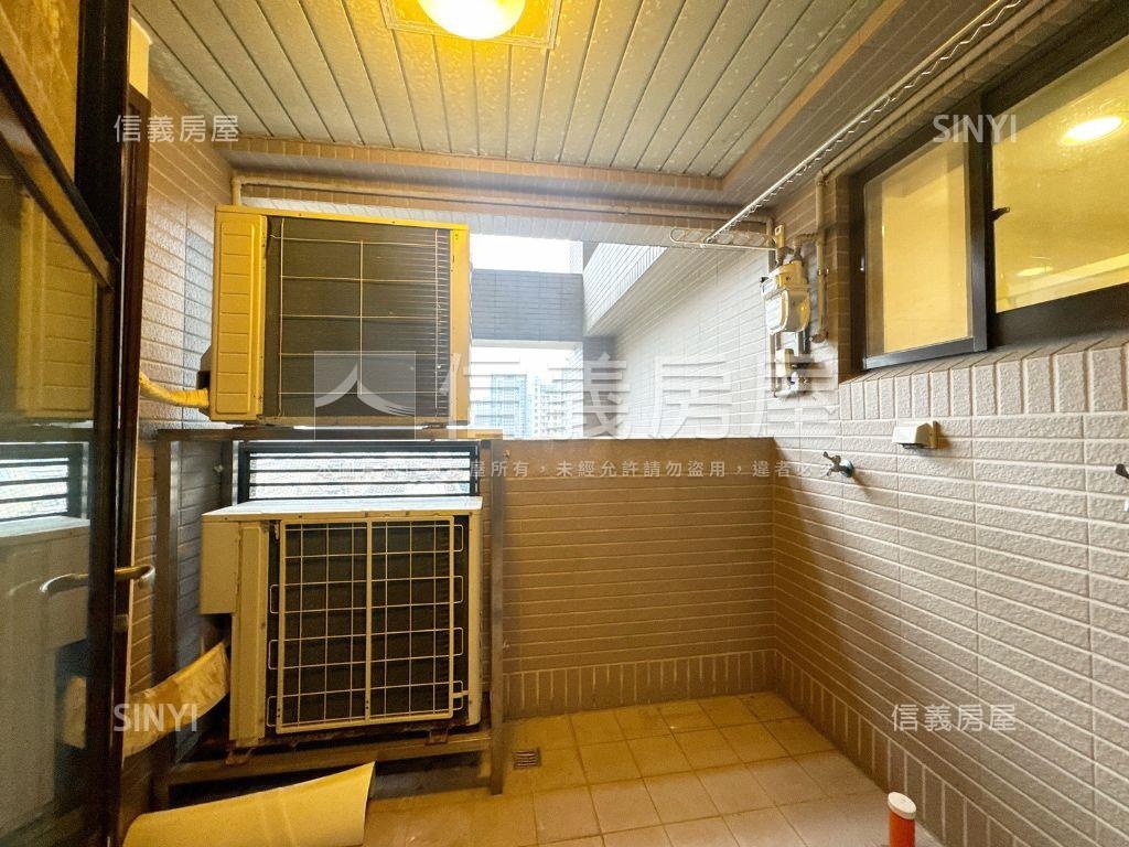 未來家稀有邊間裝潢三房房屋室內格局與周邊環境