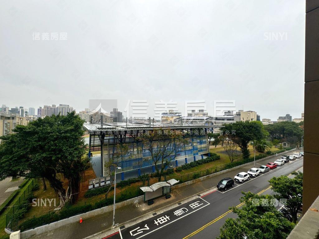 未來家稀有邊間裝潢三房房屋室內格局與周邊環境