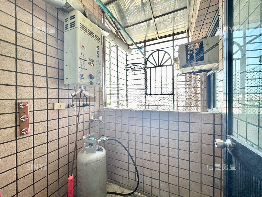 近園區首選頂樓視野採光宅房屋室內格局與周邊環境