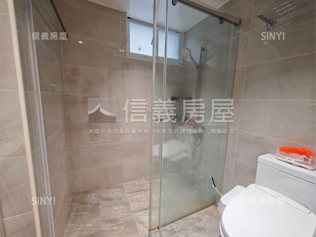 近捷運邊間美寓三樓房屋室內格局與周邊環境
