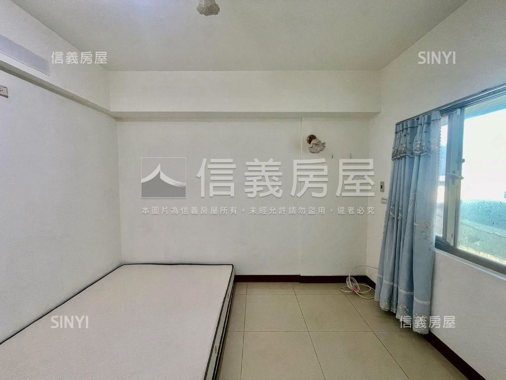 專任市區華揚三房平面車位房屋室內格局與周邊環境
