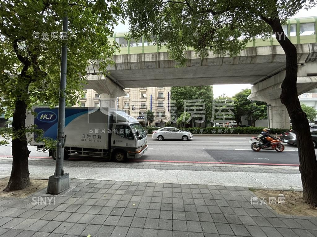 正文心路店面面寬７米５房屋室內格局與周邊環境