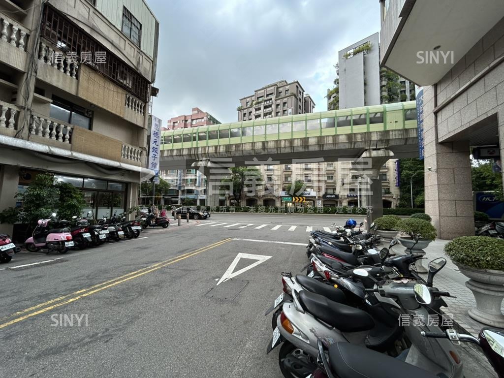 正文心路店面面寬７米５房屋室內格局與周邊環境