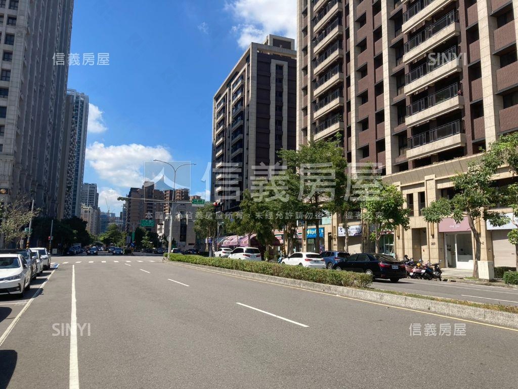 布達宮店面誠意出售房屋室內格局與周邊環境