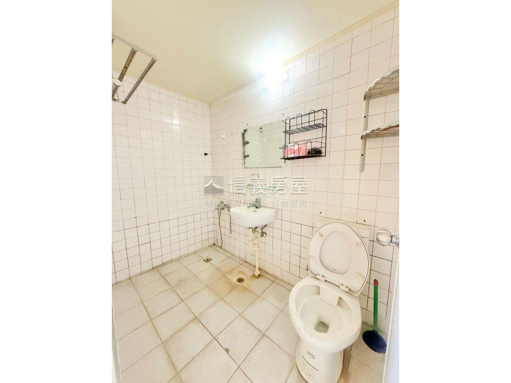 信義五福學區邊間大三房房屋室內格局與周邊環境