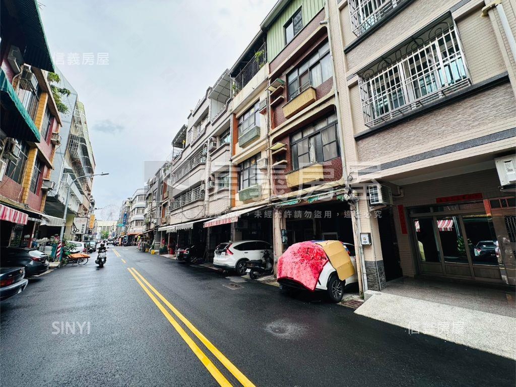 近夢時代方便停車透天厝房屋室內格局與周邊環境