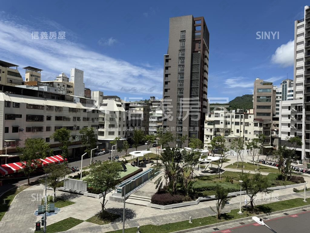 鹽埕星愛河２＋１房車位房屋室內格局與周邊環境