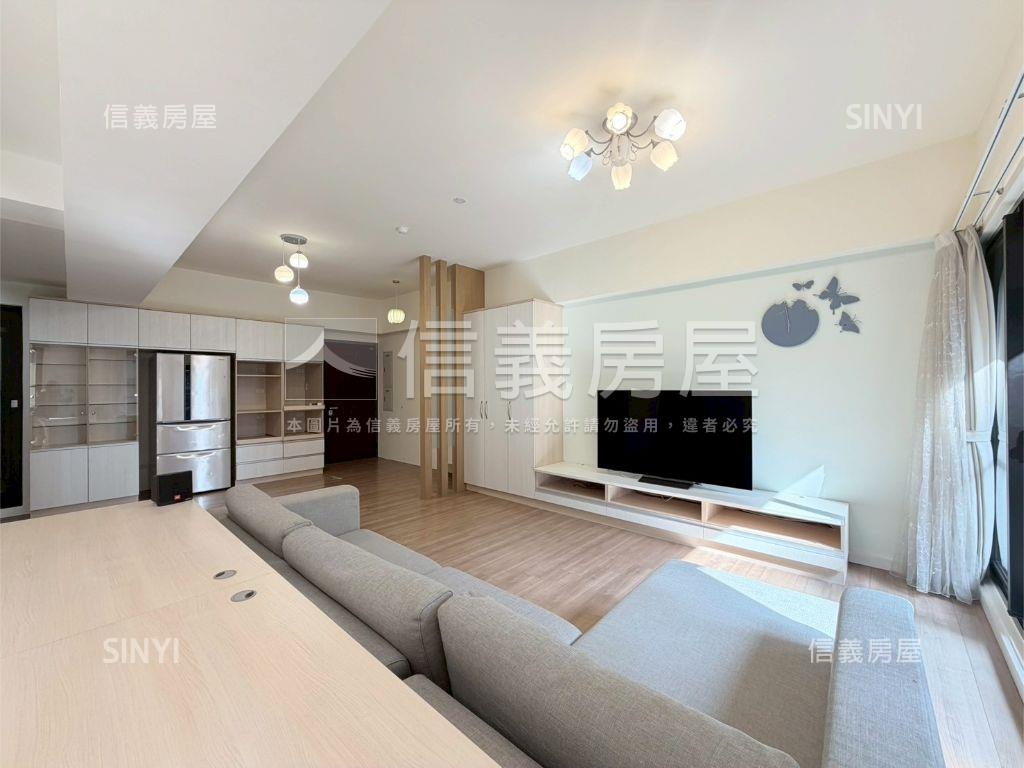 高峰會三房雙車位房屋室內格局與周邊環境