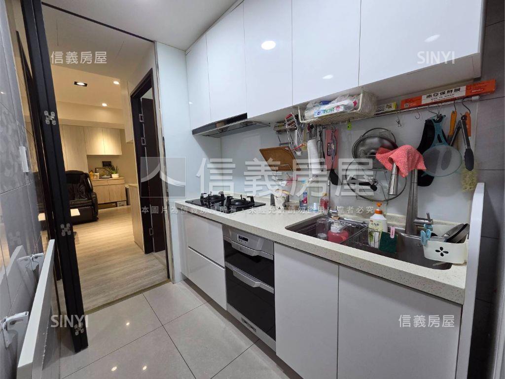 青峰文青裝潢舒活兩房車位房屋室內格局與周邊環境