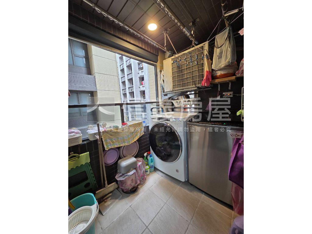 青峰文青裝潢舒活兩房車位房屋室內格局與周邊環境