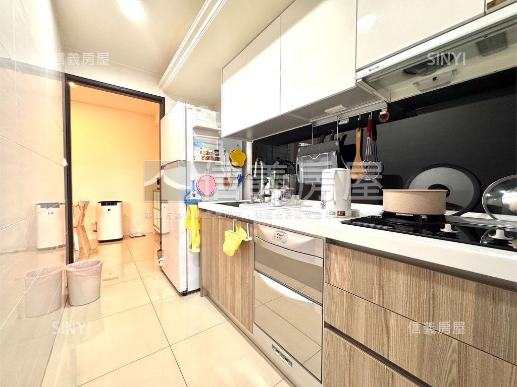 捷運宅耀文心三房平車房屋室內格局與周邊環境