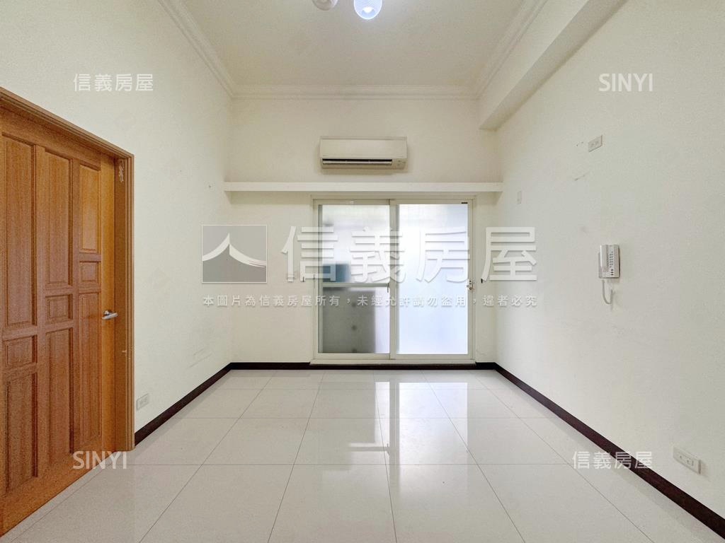 挑高舒適美妝方正兩房房屋室內格局與周邊環境