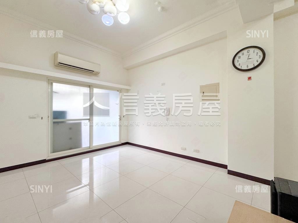 挑高舒適美妝方正兩房房屋室內格局與周邊環境