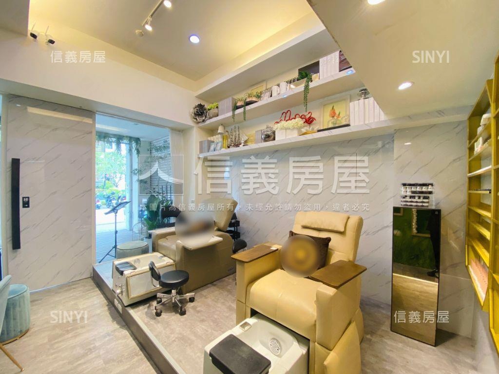 近北平商圈裝潢樓店附車位房屋室內格局與周邊環境