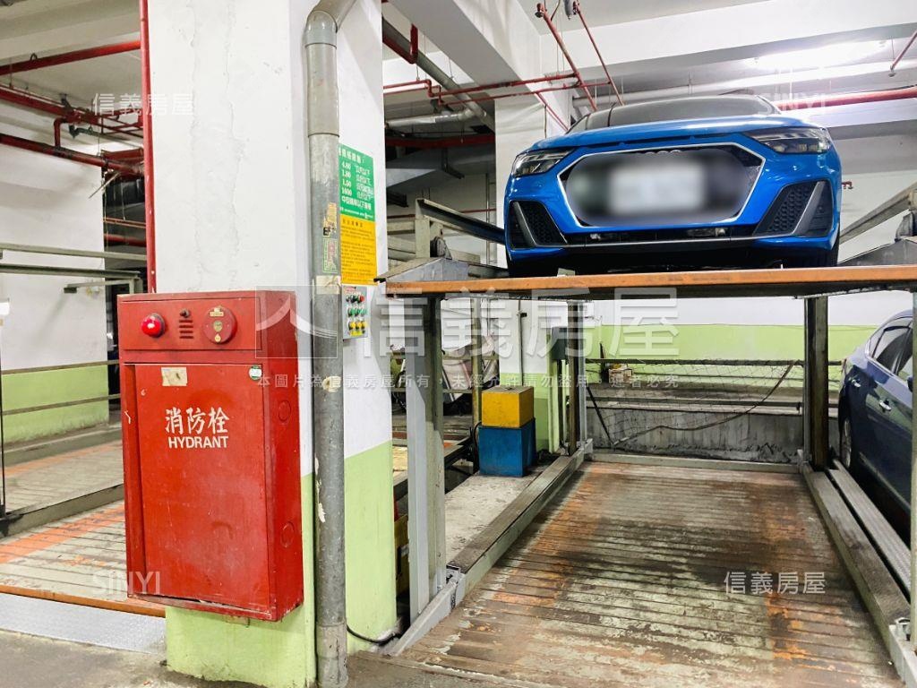 近北平商圈裝潢樓店附車位房屋室內格局與周邊環境