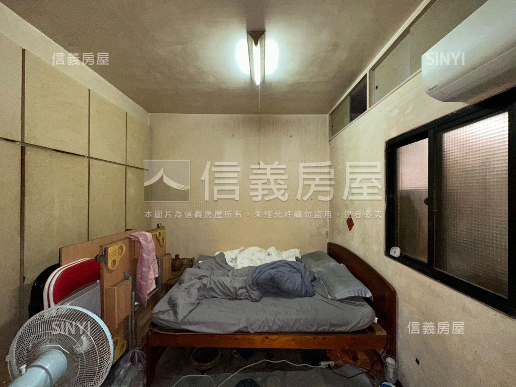 裕民１樓門前方便停車房屋室內格局與周邊環境