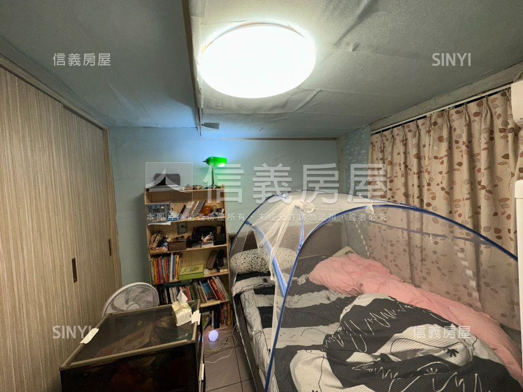 裕民１樓門前方便停車房屋室內格局與周邊環境