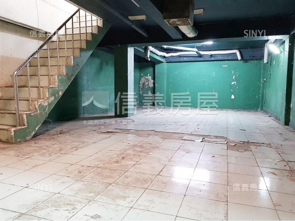 捷運方正一樓金蛇報喜房屋室內格局與周邊環境