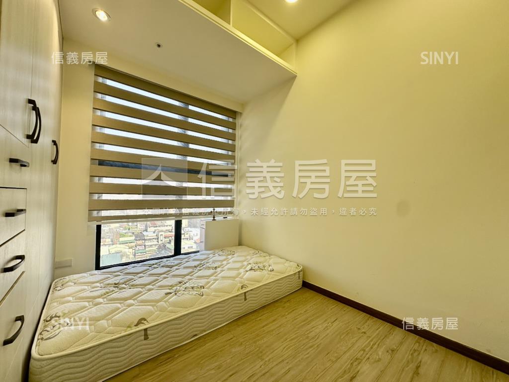 遠眺和煦二房坡平車位房屋室內格局與周邊環境