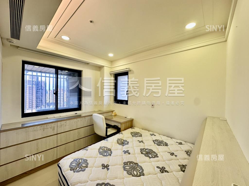 遠眺和煦二房坡平車位房屋室內格局與周邊環境