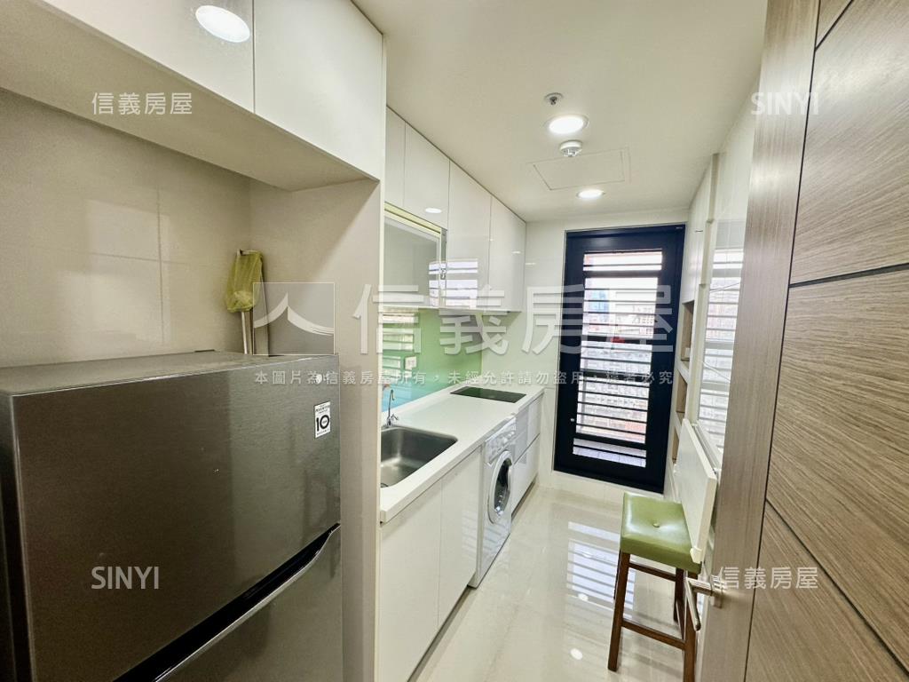 遠眺和煦二房坡平車位房屋室內格局與周邊環境