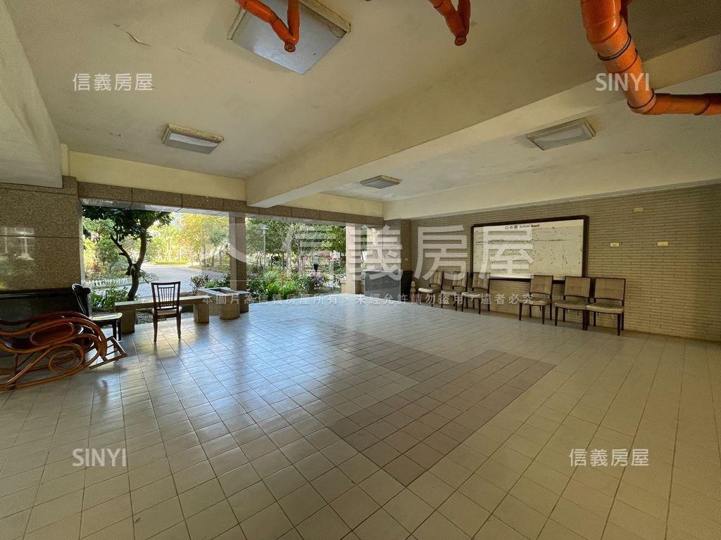 陸光高樓三房車位房屋室內格局與周邊環境