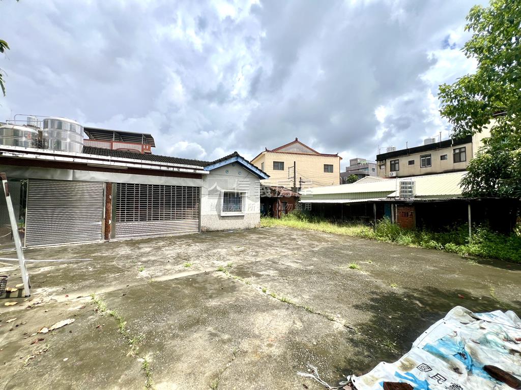 ㊝歸仁北段★約２１３坪地房屋室內格局與周邊環境