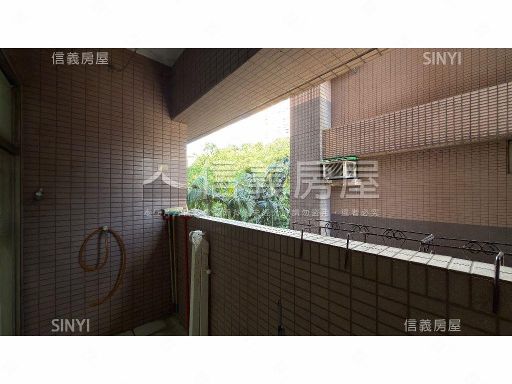 康寧１＋１小資宅帶車位房屋室內格局與周邊環境