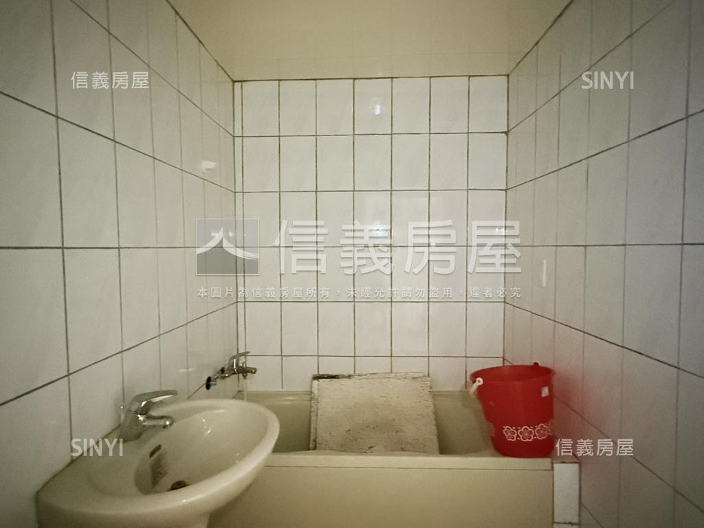 桃園中山路華廈房屋室內格局與周邊環境