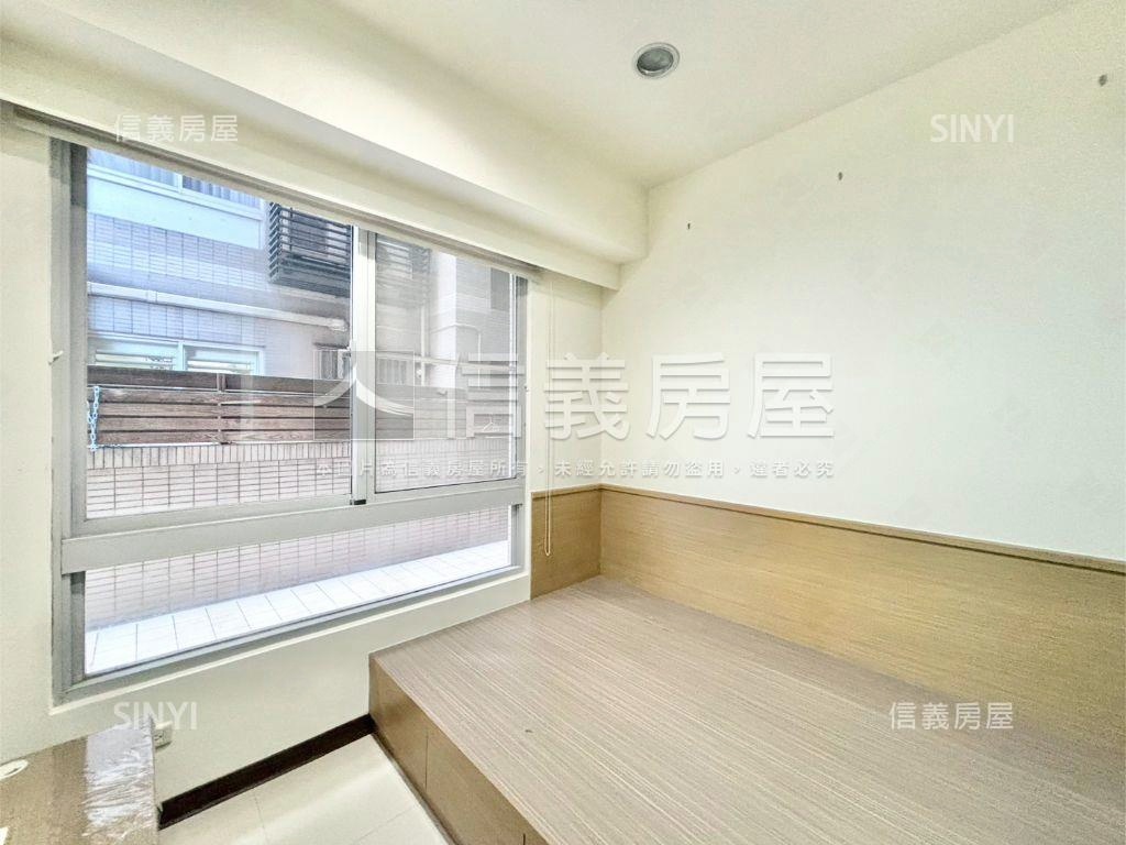 萬寶隆臨風兩房車位房屋室內格局與周邊環境