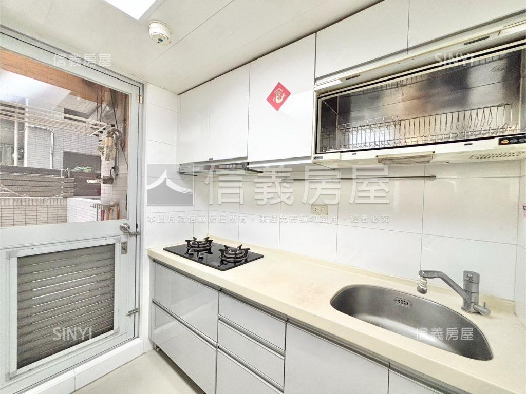 萬寶隆臨風兩房車位房屋室內格局與周邊環境