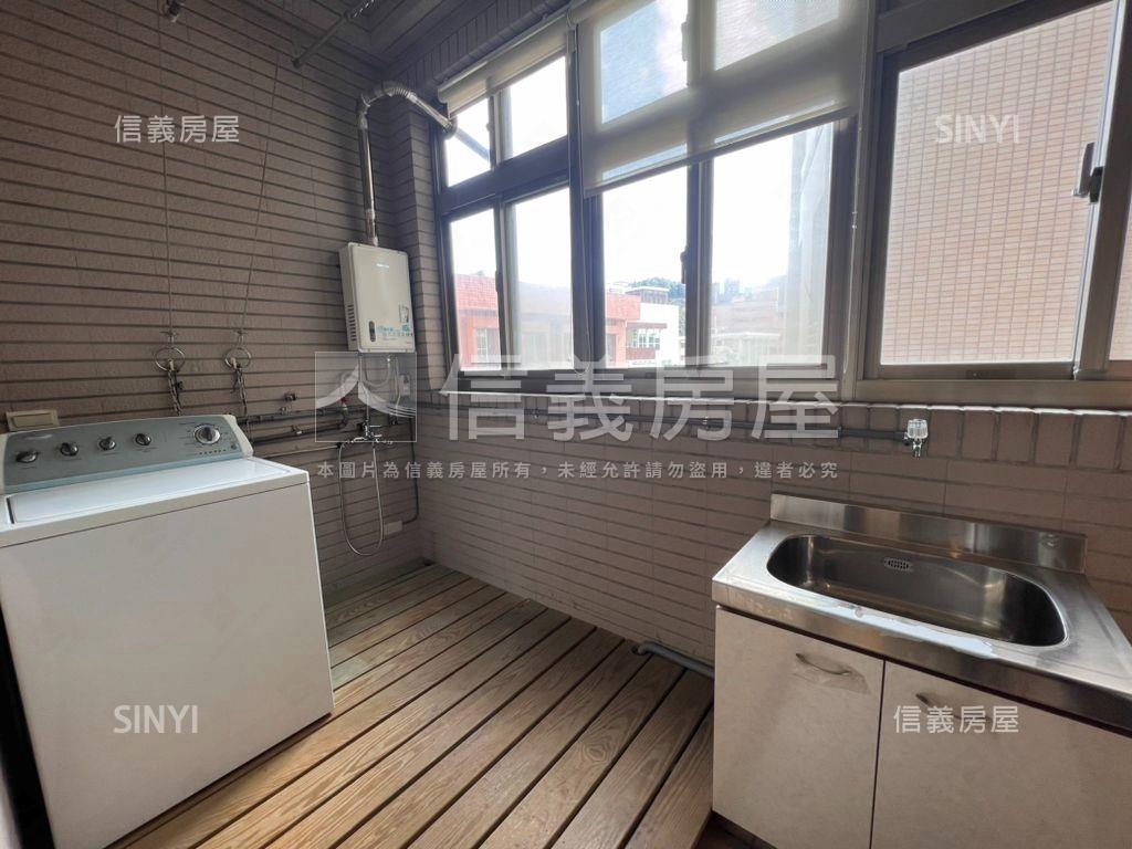 專任＿加賀精裝電梯房屋室內格局與周邊環境