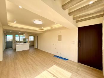 近市區成功華廈三房附車位