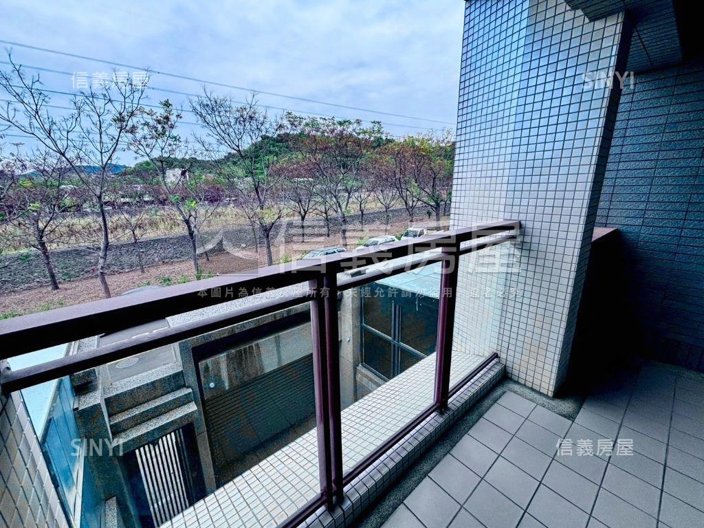 北屯臨路透天方便停車房屋室內格局與周邊環境